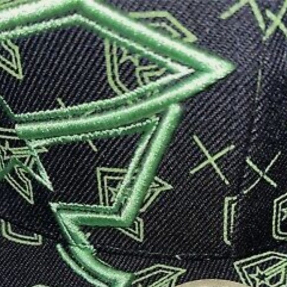 Famous Stars and Straps Fitted Black Green Embroidered Hat Cap - Picture 4 of 5